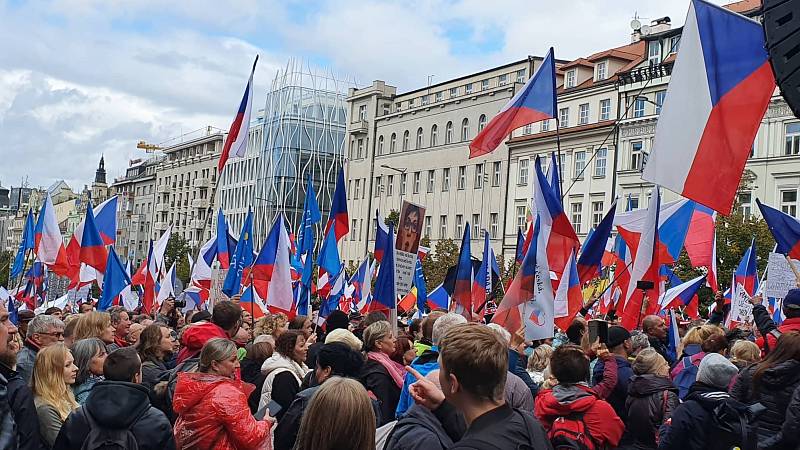 Demonstrace proti vládě na Václavském náměstí, 28. 9. 2022