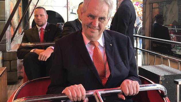 Prezident Zeman navštívil Matějskou pouť.