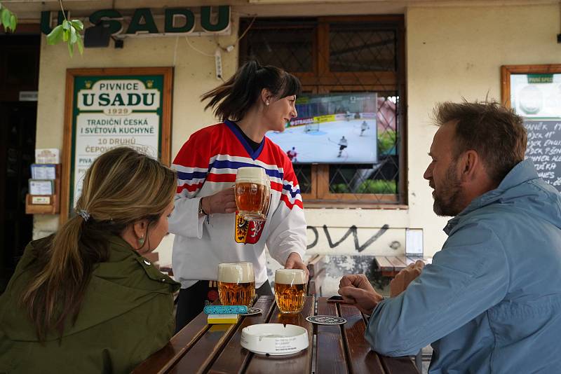 Fandilo se v pivnici U Sadu, na Žižkově v Beergarden a v Riegrových sadech.