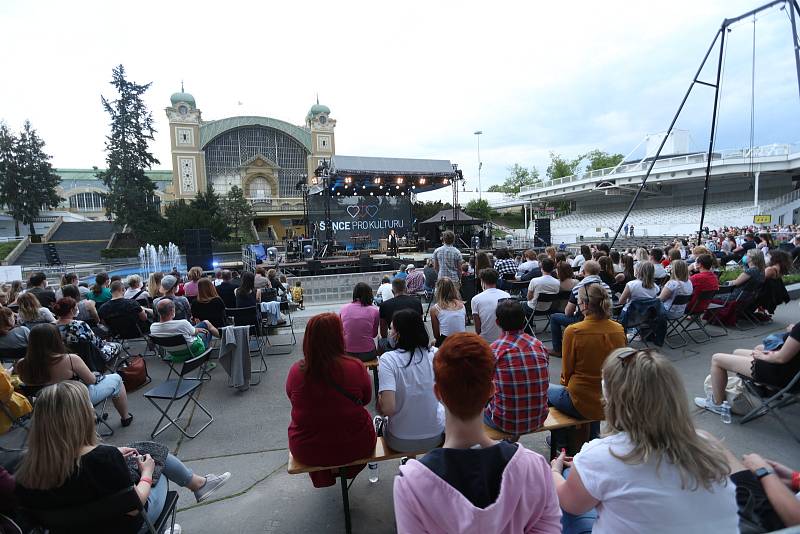 Hudební festival Šance pro kulturu se na Výstavišti konal v úterý 11. května 2021.