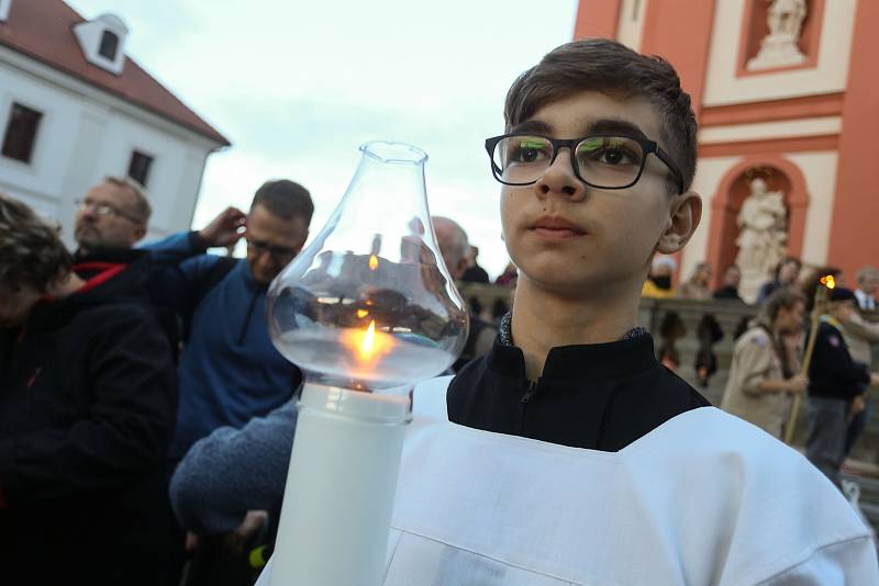 Příjezd relikvie svatého Václava do baziliky Nanebevzetí Panny Marie ve Staré Boleslavi v úterý 27. září 2022.