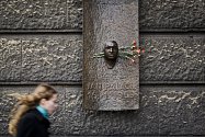 Lidé na různých místech Prahy uctívali 16. ledna památku Jana Palacha, který se 16. ledna 1969 upálil na protest proti komunistickému režimu