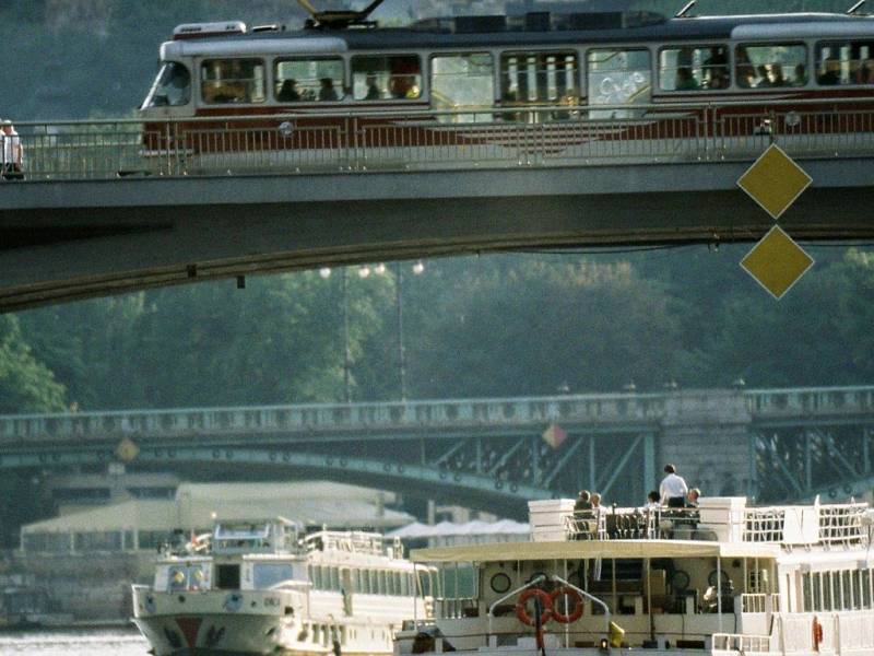 Tramvaj č. 8 - jedna z nejzajímavějších tramvajových linek v Praze.