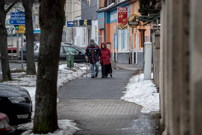 Obyvatelé Jesenice si především stěžují na dopravu do centra hlavního města.