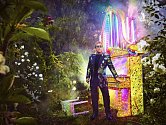 Elton John - Garden.
