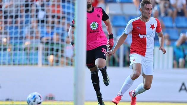 Rozhodující moment utkání Mladá Boleslav - Slavia přišel ve 36. minutě, kdy potrestal chybu brankáře Šedy slávista Kuchta.