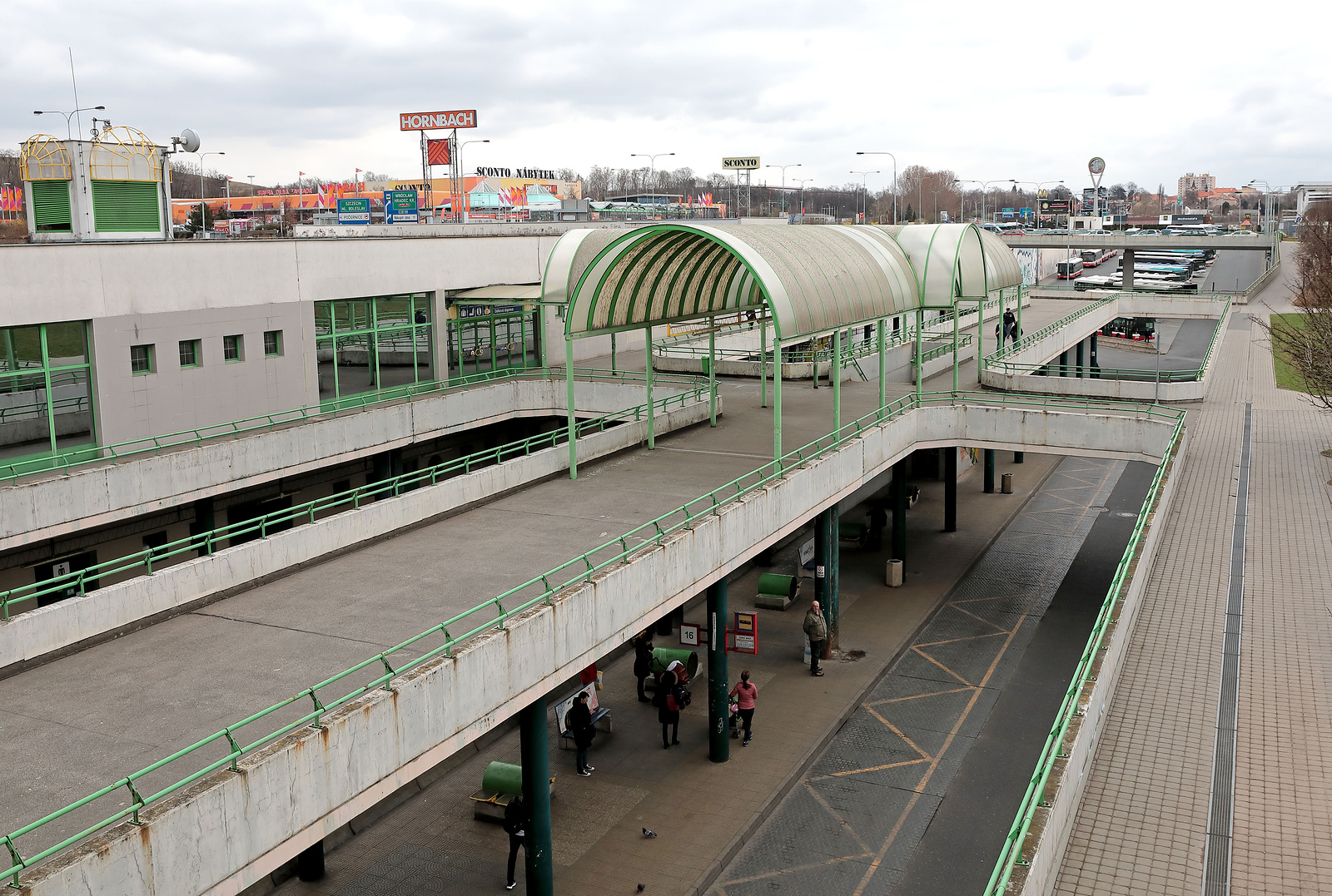 Z terminálu na Černém Mostě mají Středočeši jezdit domů na úrovni 21.  století - Boleslavský deník