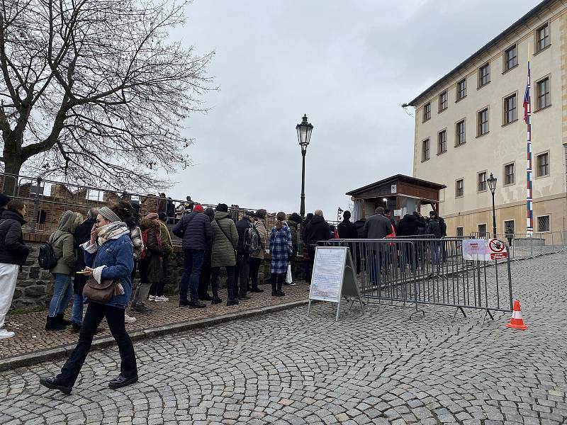 Výstava korunovačních klenotů 24. ledna.