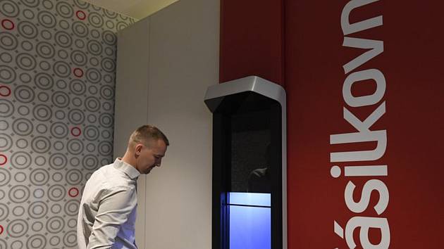 Zásilkovna na pražském Chodově otevřela první robotickou výdejnu balíků -  Pražský deník