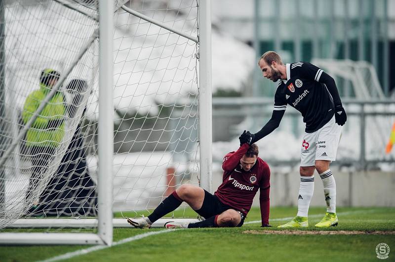 Zimní příprava fotbalistů Sparty Praha. Na snímku je v utkání s Českými Budějovicemi útočník Lukáš Juliš.