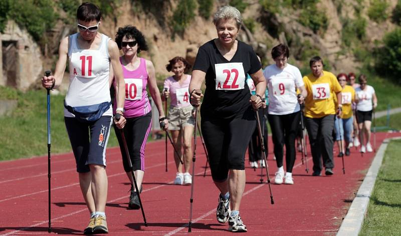 Z druhého ročníku Sportovních her seniorů na stadionu Na Kotlářce v Praze.