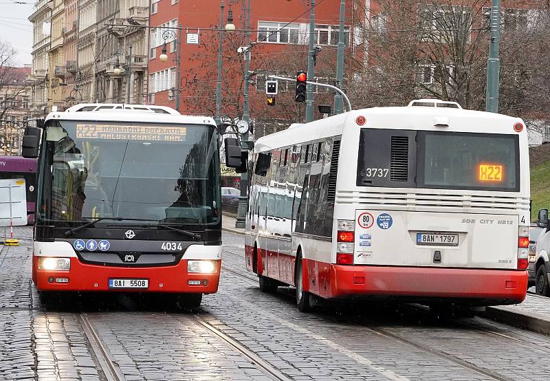 Výluka tramvajové dopravy - Újezd - Malostranská v Praze.