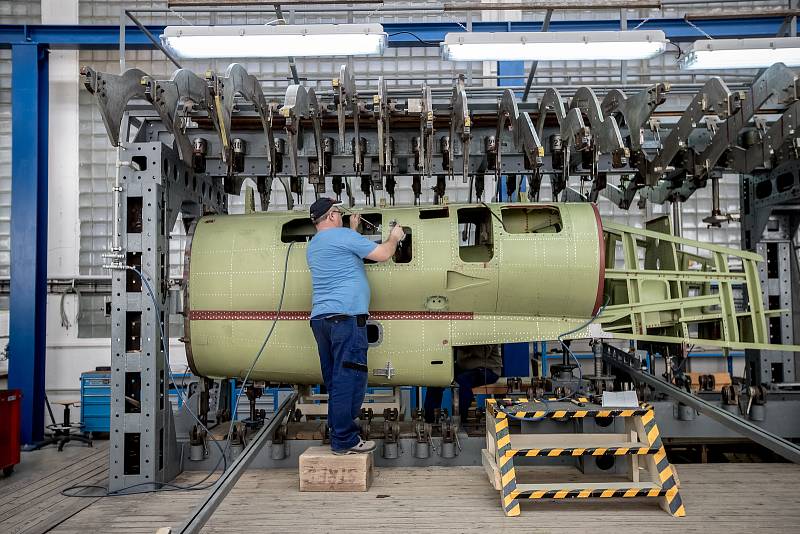 Výrobní linka pro výrobu letounu L-39NG, Aero Vodochody.