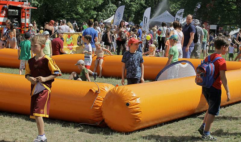 Devátý ročník největšího rodinného festivalu v České republice Kašpárkohraní zaplnil pražské Letenské sady v neděli 11.června.