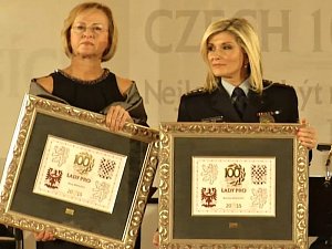 Čestný titul Lady Pro získaly primářka infekční kliniky Nemocnice Na Bulovce v Praze Hana Roháčová a mluvčí cizinecké policie Kateřina Rendlová.