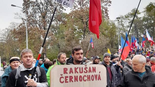 Pochod demonstrantů k České televizi 17. listopad 2022