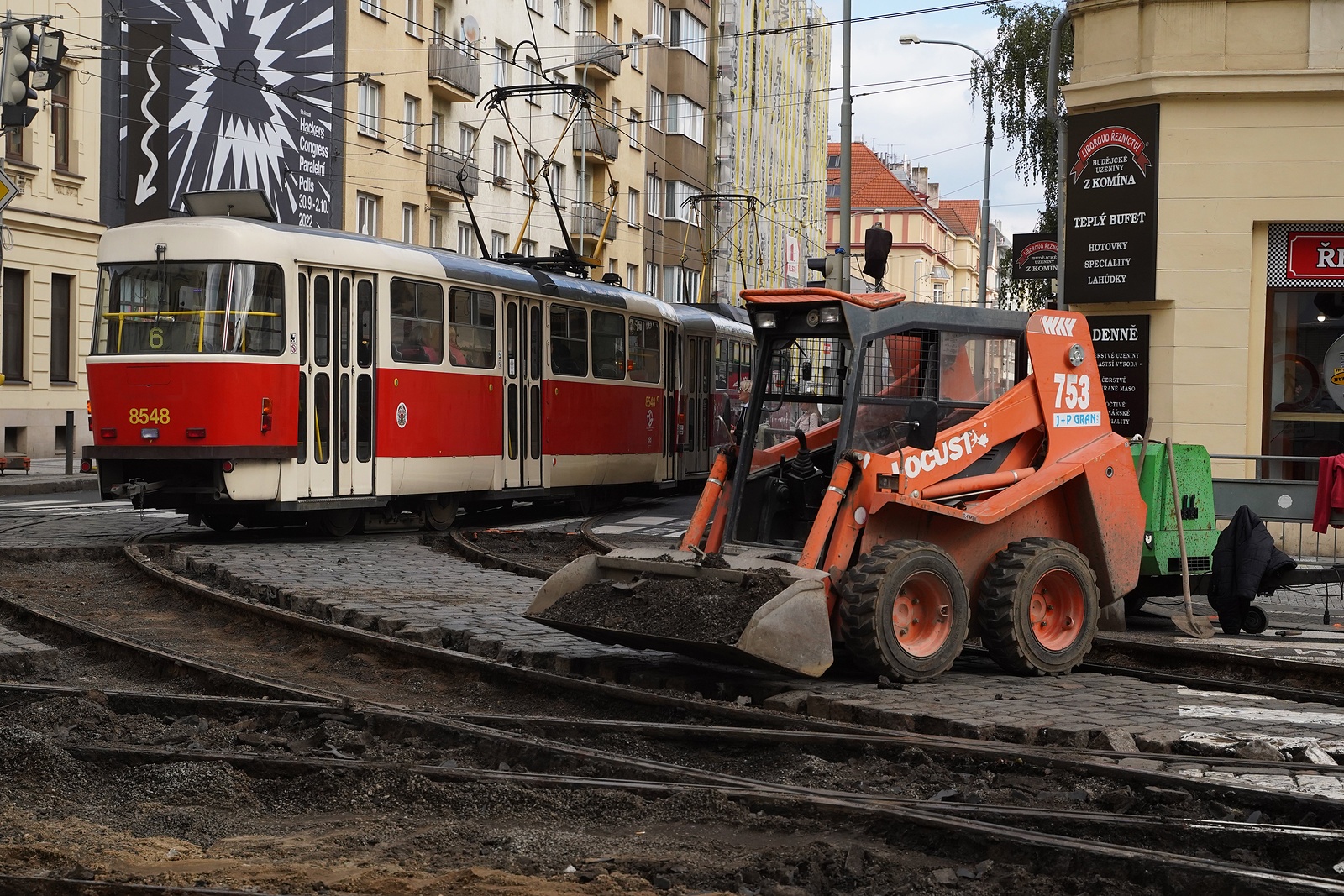 Na Bubenském nábřeží začala oprava tramvajové trati, výluka potrvá do  prosince - Pražský deník
