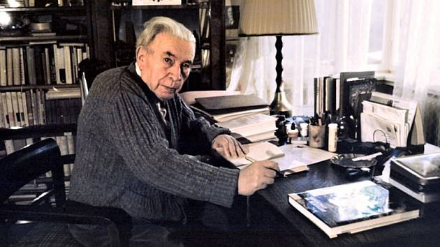 Básník Jaroslav Seifert, nositel Nobelovy ceny za literaturu za rok 1984.