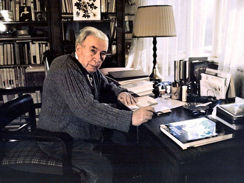 Básník Jaroslav Seifert, nositel Nobelovy ceny za literaturu za rok 1984.