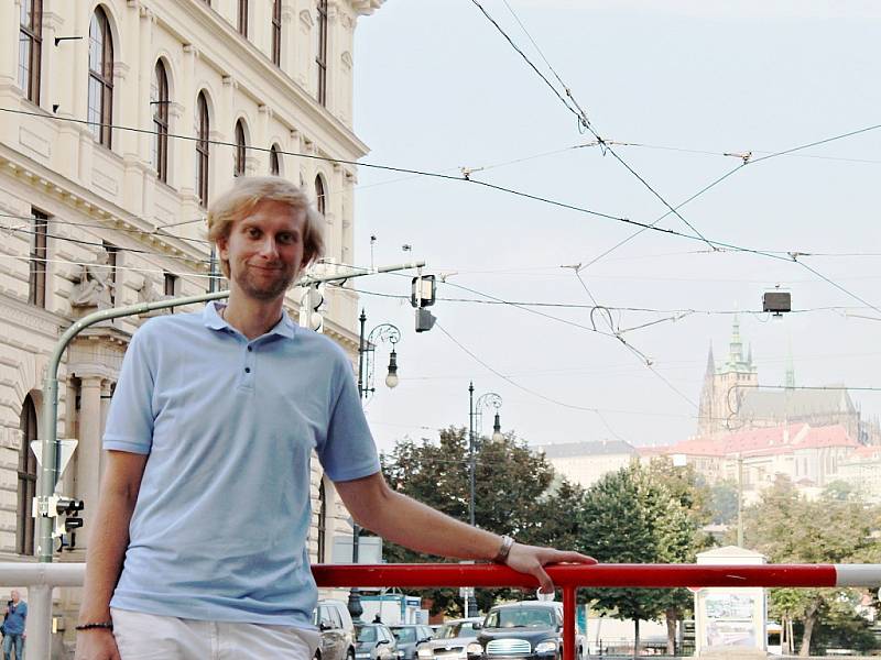 Pianista Ivo Kahánek je považován za jednoho z nejpůsobivějších umělců své generace. V současné době je také jedním z účinkujících na mezinárodním hudebním festivalu Dvořákova Praha.