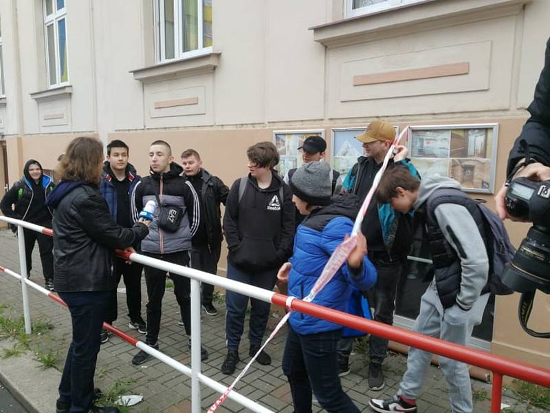 Útok mačetou na učitele na Středním odborném učilišti v ulici Ohradní.