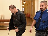 Soud s Goranem Planinčičem, který se zpovídá z pokusu o vraždu.