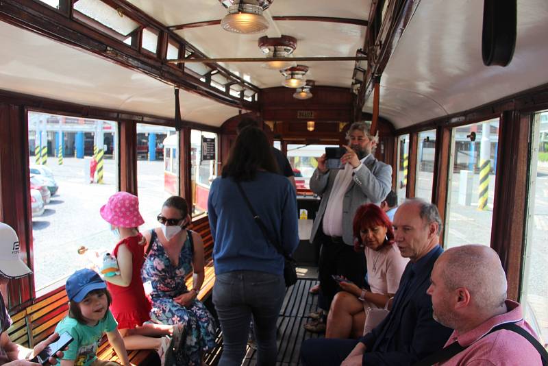 Obnovení tramvajového provozu na Pankráci.