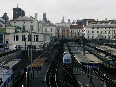 JE UŽ ROZHODNUTO? Starostům středočeských obcí, stejně jako dalším lidem, vadí rychlý postup pražských radních při plánování zrušení Masarykova nádraží.
