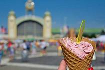 K létu patří zmrzlina. Vydejte se na holešovické Výstaviště, koná se tam zmrzlinový festival.