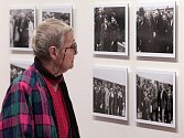 Ze zahájení pražské výstavy fotografií Osvětimské album.