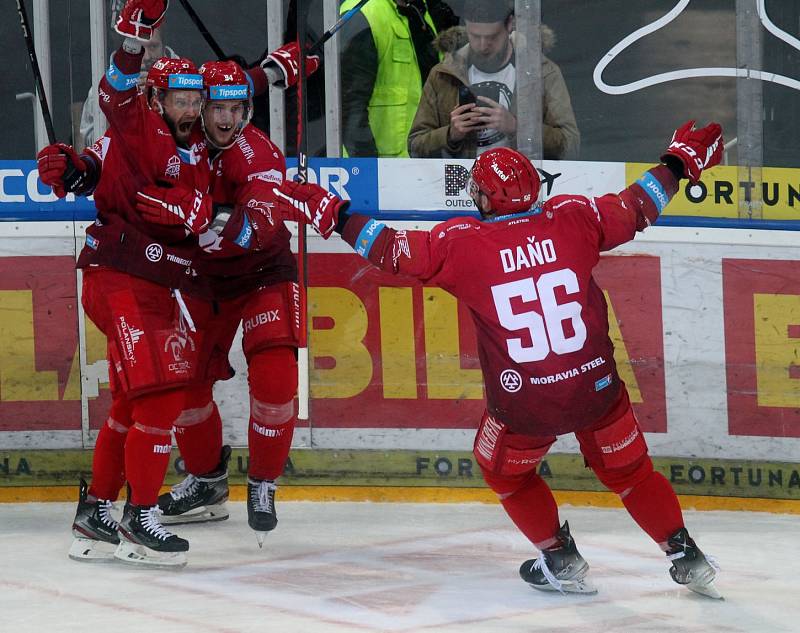 Sparta prohrála s Třincem páté čtvrtfinále 0:3 a je krok od konce sezony. Třinec bude doma útočit na postup