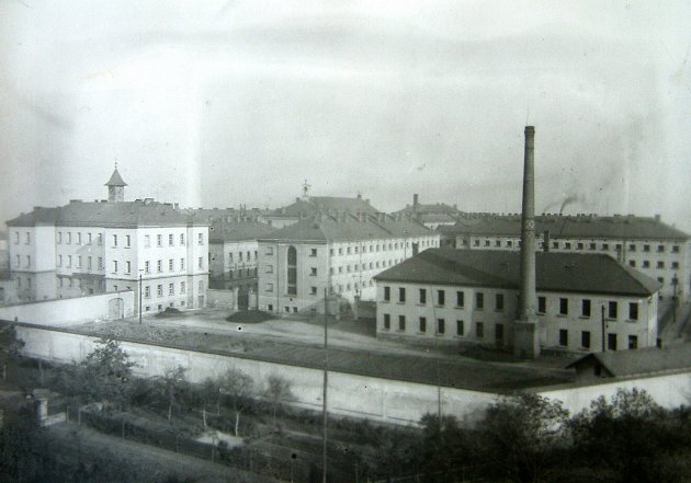 Vazební věznice Pankrác - historické fotografie.