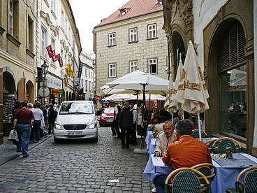 Neprůchodnost ulice Jilské už je minulostí, i díky Pražskému deníku.