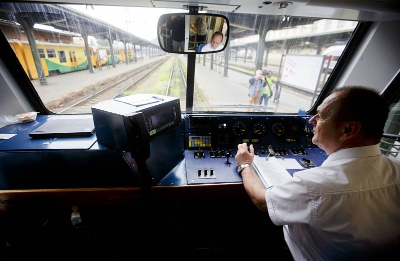 Společnost Arriva vlaky zahájila 23. září zkušební provoz na trase Praha-Masarykovo nádraží – Kralupy nad Vltavou