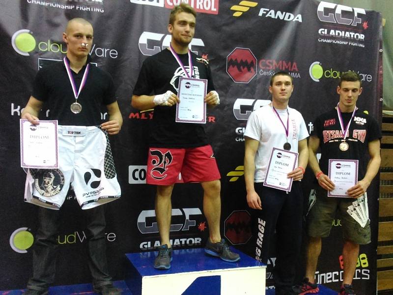 Titul amatérského mistra České republiky v MMA vybojoval v kategorii do 84 kilogramů Tomáš Stehlík (Penta Gym Praha).