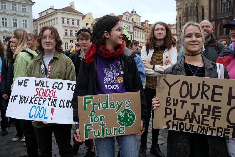 Východoevropská stávka za klima na Staroměstském náměstí v Praze v režii studentského ekologického hnutí Fridays for Future.