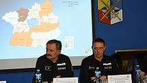 Z tiskové konference, na níž středočeská policie představila možnosti sledování silniční dopravy z dronu.