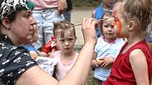 Největší český rodinný festival Kašpárkohraní oslavil 10. narozeniny v Oboře Hvězda.