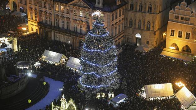 Rozhodnuto: Rozsvícení vánočního stromu s veřejností bylo zrušeno - Pražský  deník
