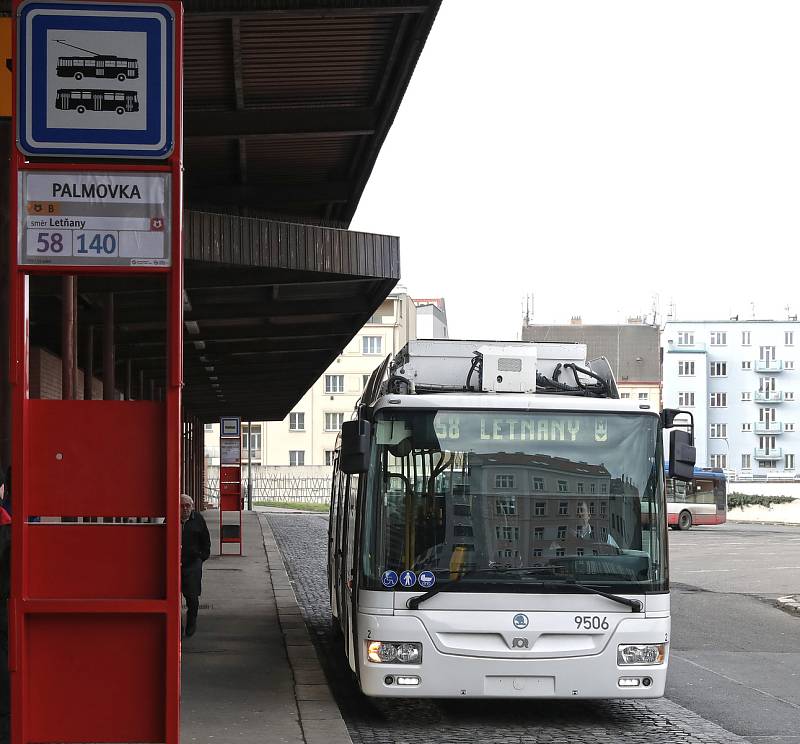 Trolejbusová linka 58 Palmovka - Letňany.