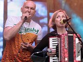 Skupina Tři sestry zahájila oslavy 30. výročí svého založení začátkem 30 let Open Air festivalu v pražském branickém A parku Ledárny 21. května a zároveň pokřtila své nové album FERNET UNDEGROUND