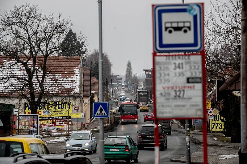 Obyvatelé Jesenice si především stěžují na dopravu do centra hlavního města.