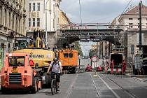 Rekonstrukce Negrelliho viaduktu a tramvajové trati v Sokolovské ulici.