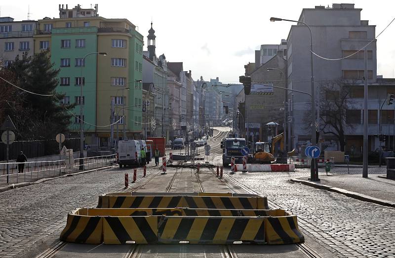 Rekonstrukce tramvajové trati v Zenklově ulici.