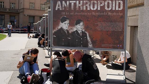 Venkovní výstava k výročí 80 let od provedení atentátu na zastupujícího říšského protektora Reinharda Heydricha.