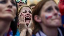 Stovky lidí přišly podpořit české hokejisty v semifinále mistrovství světa 16. května na pražské Staroměstské náměstí