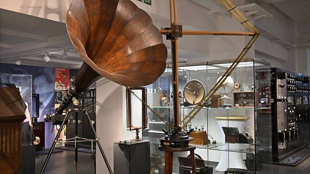 V Národním technickém muzeu si můžete až do konce roku prohlédnout výstavu ke 100 letům Českého rozhlasu.