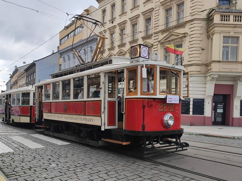 Tramvajový průvod v Praze 18. července 2021.