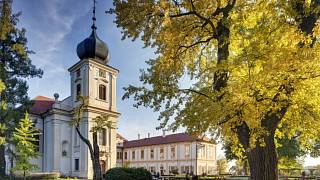 Střední Čechy umí nabídnout turistické skvosty i pozapomenuté unikáty