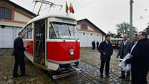 Do ulic hlavního města vyjela ze Střešovické vozovny 15. září, v den 135. výročí pražské hromadné dopravy, historická tramvaj řady T1.
